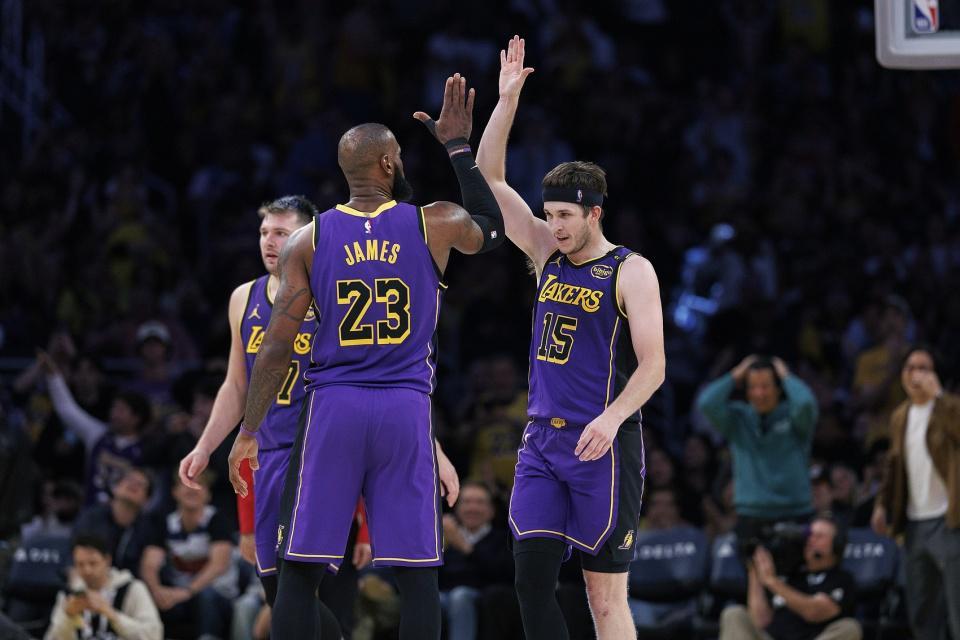 Leyu-3首轮追字母+2.4亿续小里！队记曝湖人计划 詹姆斯时代真要结束了